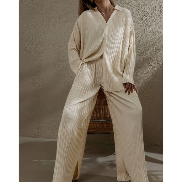 Commense Tops - Commense Cream Pleated Plisse Button Down Shirt Long Sleeve Blouse Size M NEW